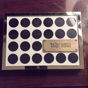 Urban Decay x Gwen Stefani pallet